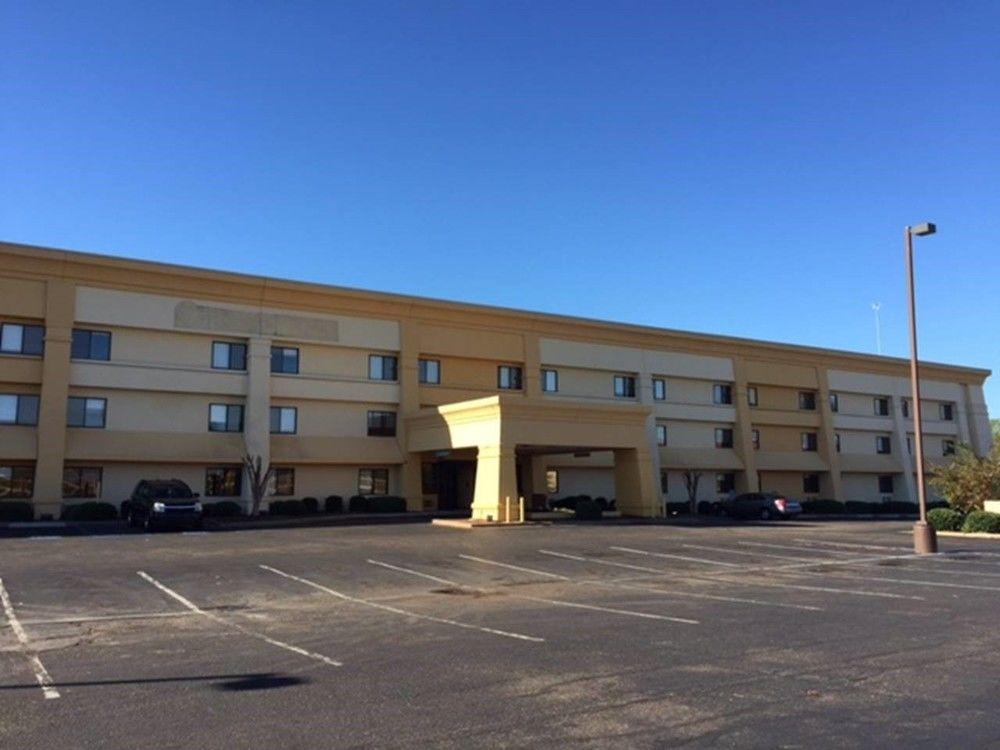 Best Western Montgomery I-85 North Екстериор снимка