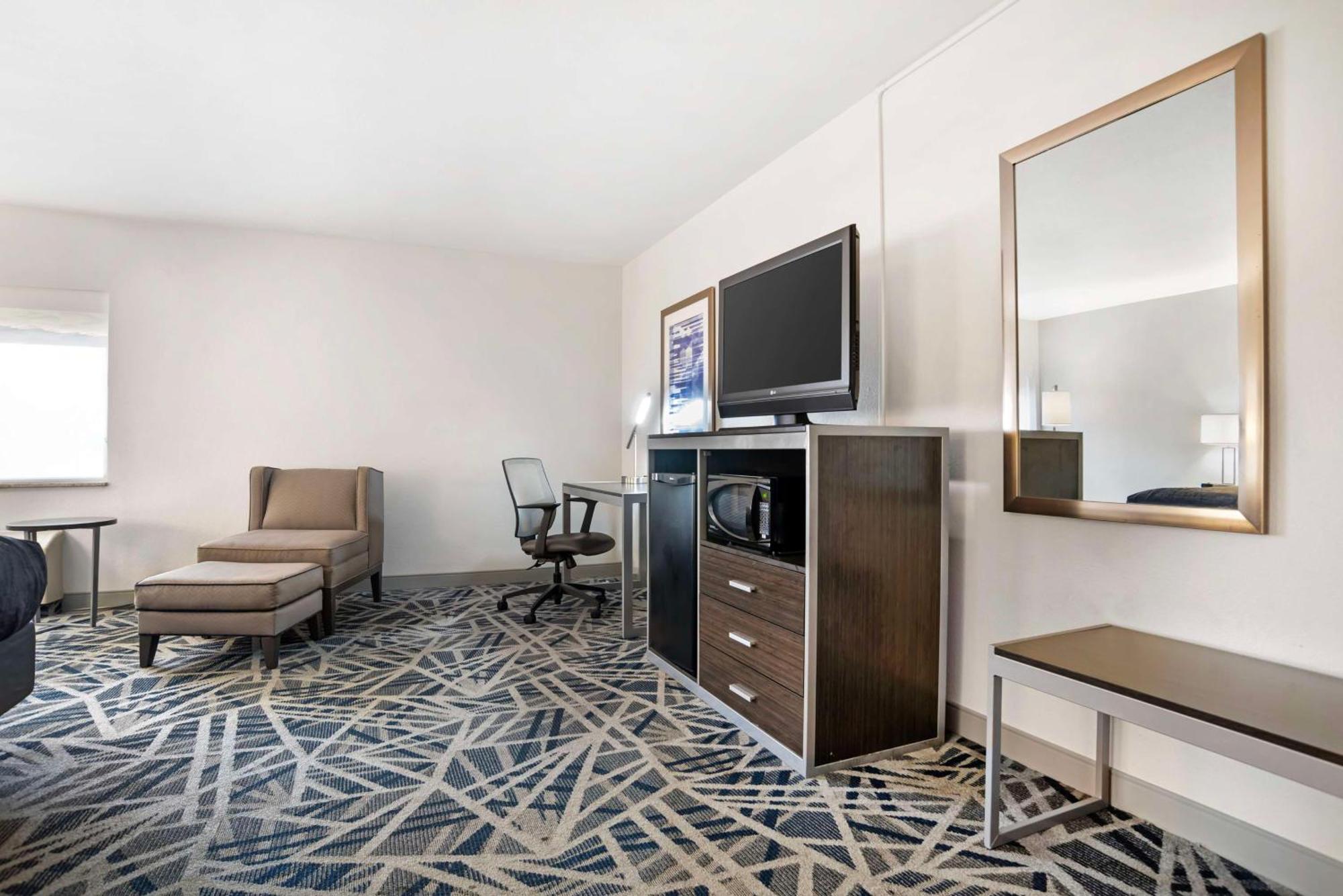 Best Western Montgomery I-85 North Екстериор снимка
